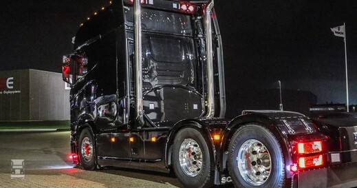 scania_770s_longline_jensen_2.jpg scania_770s_longline_jensen_2.jpg