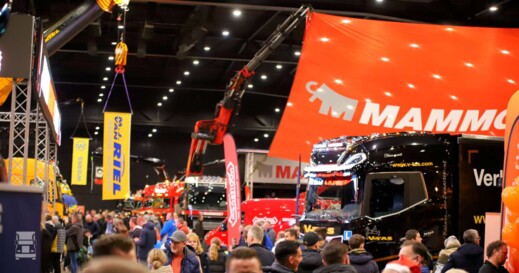 Mega Trucks (3)-1400 Mega Trucks (3)-1400