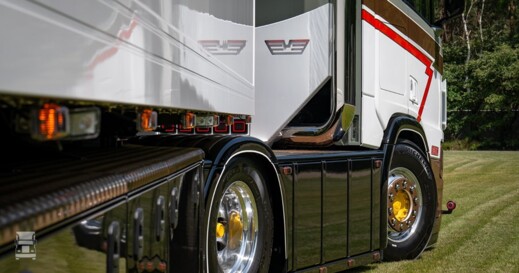 The Captain Scania (2)