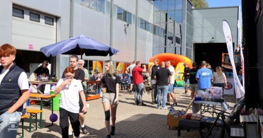 BIGtruck Noah's Cabinteriors (11) BIGtruck Noah's Cabinteriors (11)