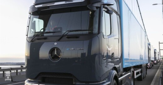BIGtruck eActros 600 Amazon 1 (960 x 960) BIGtruck eActros 600 Amazon 1 (960 x 960)