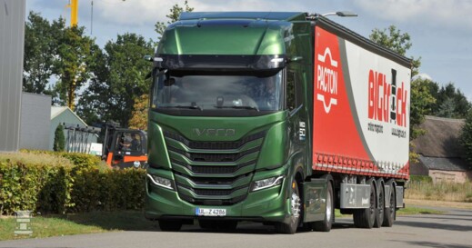 BIGtruck Iveco S-Way (1)-1400
