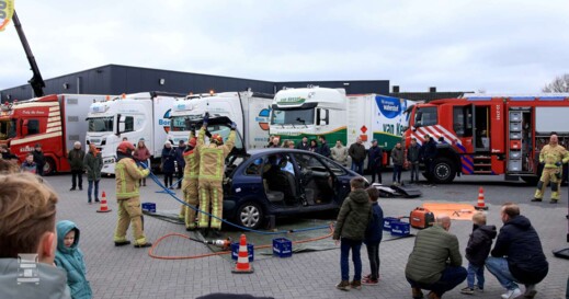 Peeltruckers (20) Peeltruckers (20)