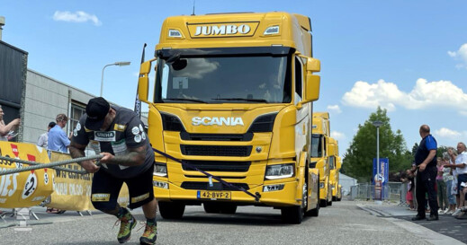 Jumbo Franz Müllner truck pulling Jumbo Franz Müllner truck pulling