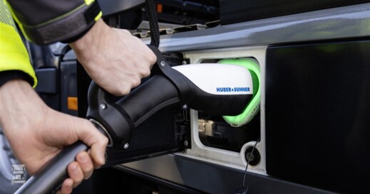 Mercedes MCS charging (960 x 640) Mercedes MCS charging (960 x 640)