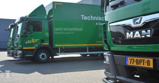 Euser4_LR.jpg Euser4_LR.jpg