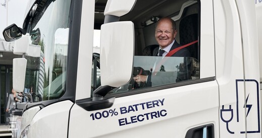 Scholz rijdt Scania