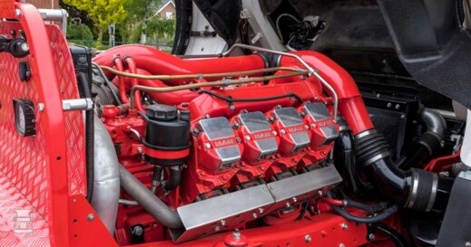 MAN V8 (2) MAN V8 (2)