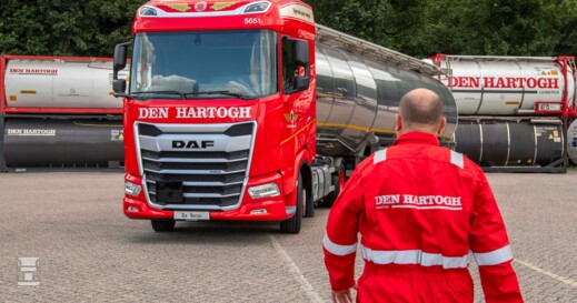 Truckland - DAF XD - Den Hartogh Logistics