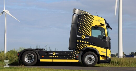 Volvo FM Euro NCAP-demotruck (4) (960 x 640) Volvo FM Euro NCAP-demotruck (4) (960 x 640)