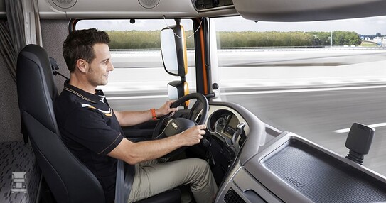 chauffeurDAF.jpg chauffeurDAF.jpg