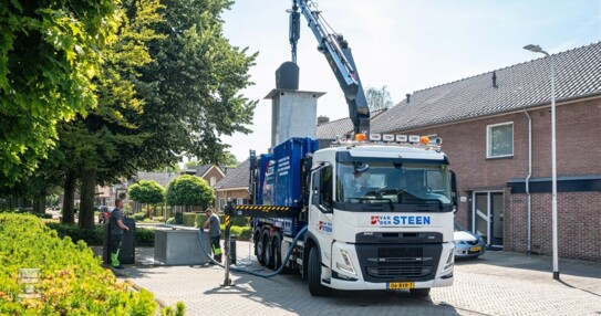 Van-der-Steen_Volvo-FM_reinigingsopbouw1724242194 (960 x 640)