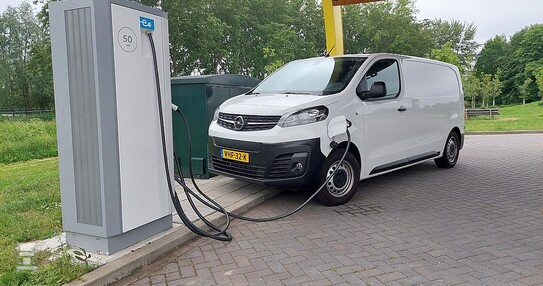 Vivaro-e1LR.jpg Vivaro-e1LR.jpg