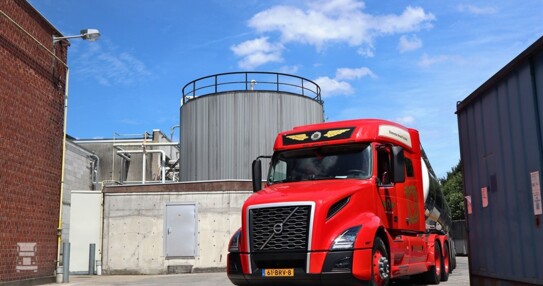 BIGtruck Volvo VNL Den Hartogh (960 x 640) BIGtruck Volvo VNL Den Hartogh (960 x 640)