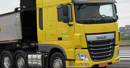 Millenaar1.jpg Millenaar1.jpg