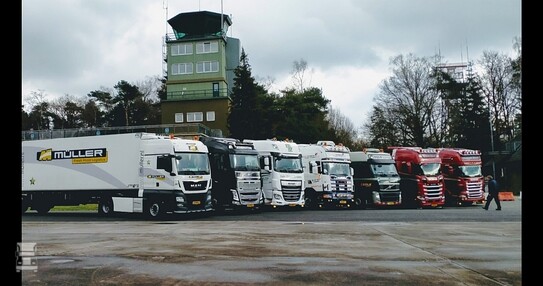 Tukker_truckers_vroeger_LR.jpg Tukker_truckers_vroeger_LR.jpg