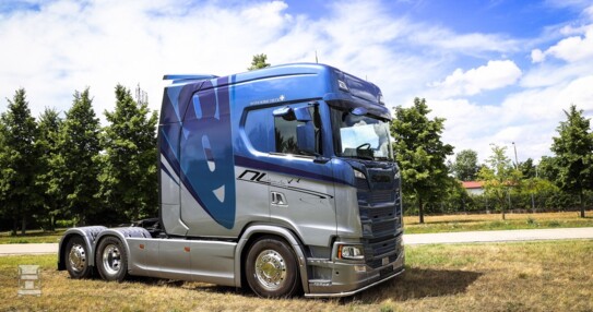 Scania 8x4*4 voor Rutten Hoogteservice