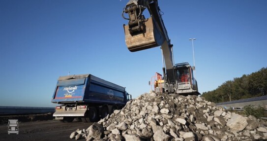 A9-1 (960 x 541) A9-1 (960 x 541)