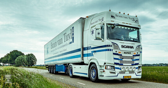 Bram-van-Tuyl_Scania-3-web-Hannie-Verhoeven-Fotograaf.jpg