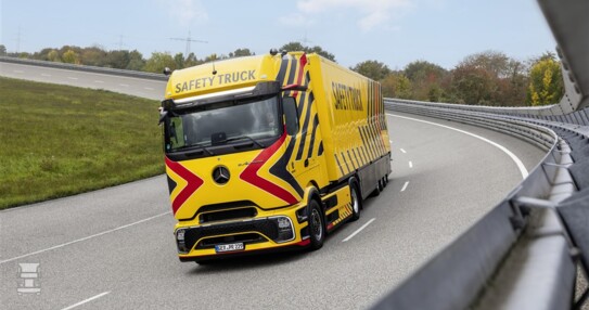 BIGtruck Mercedes Safety Truck (960 x 640) BIGtruck Mercedes Safety Truck (960 x 640)