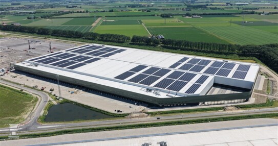 Van der Helm logistics Moerdijk drone 4 0626 (960 x 540)