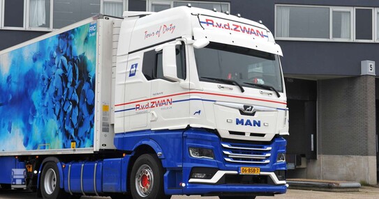 vdzwan3-1400.jpg vdzwan3-1400.jpg