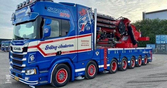 Scania 770 S 14x4 MPG crane (1)