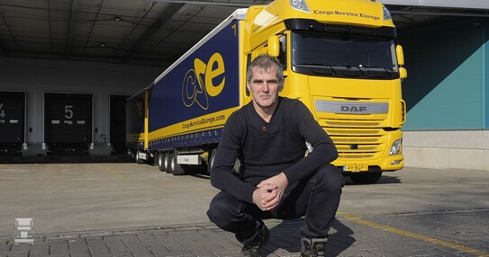 Vd_Camp_2LR.jpg Vd_Camp_2LR.jpg