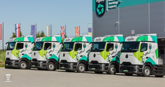 Egala Mercedes-Benz trucks Egala Mercedes-Benz trucks